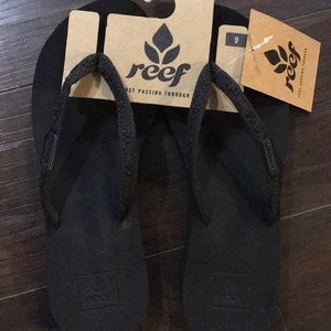 Women’s Reef Sandals, size 9, black